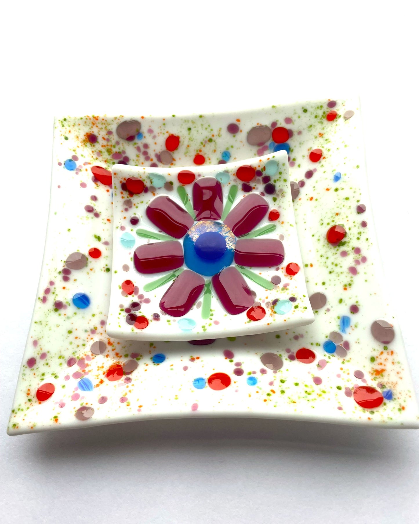Fused Glass Flower Dish Set – Cranberry & Blue (Set of Two)